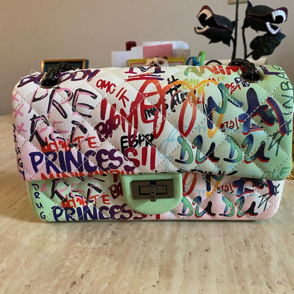 BRAND NEW Adorable spray-painted look purse